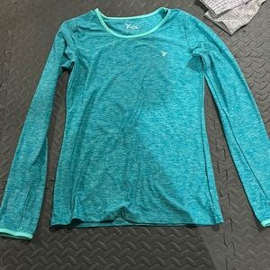 Juniors Old Navy active shirt